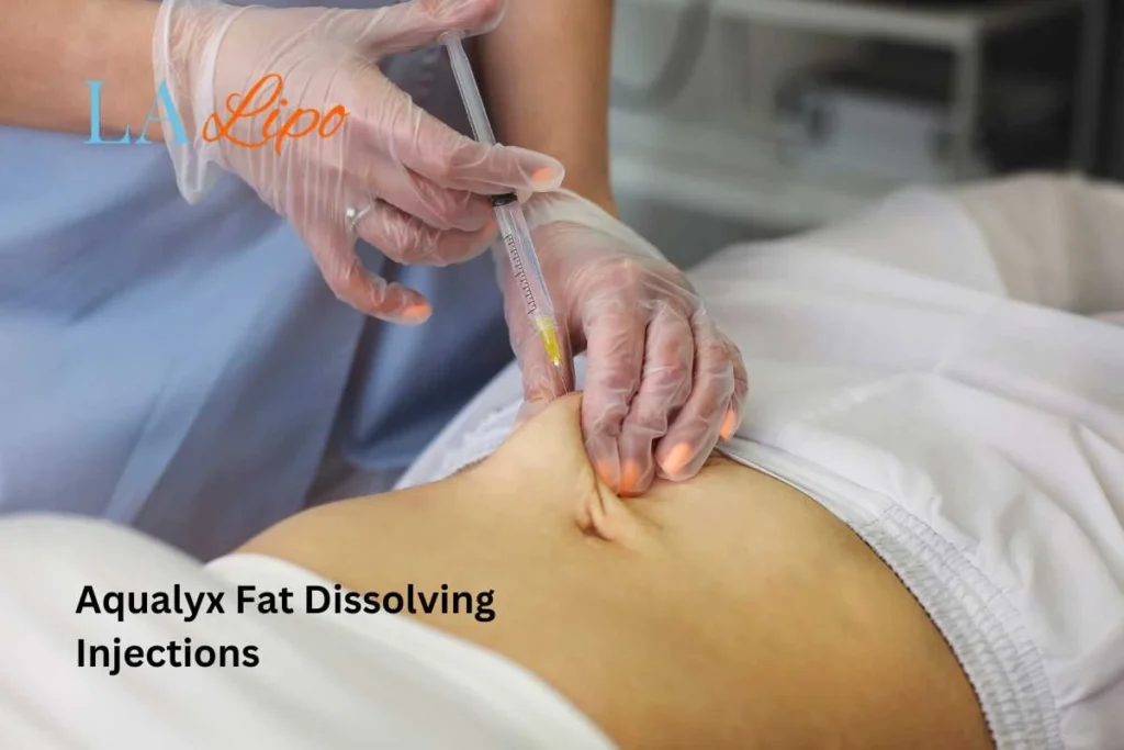 woman having fat dissolving injections Kenilworth in the stomach